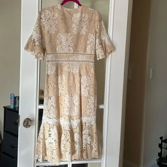 Saylor floral v neck lace maggy dress sheath flared peplum skirt size medium EUC - Picture 5 of 14